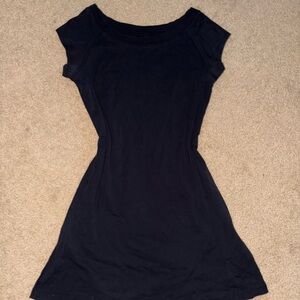 Chelsea & Theodore Black Cap Sleeve Sheath Dress
